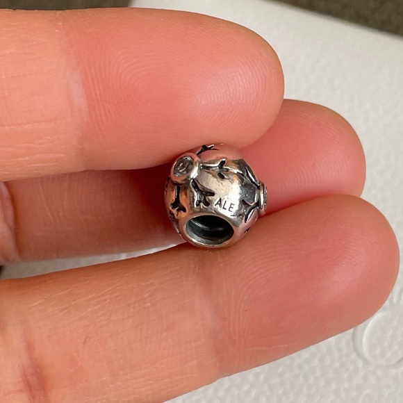 Retired Pandora Aqua Snowflake CZ Winter Bead Charm Christmas Snow EUC - Picture 8 of 8